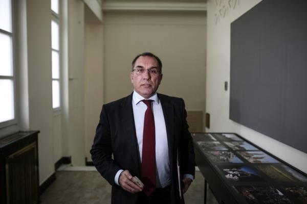 Δημ. Καμμένος στο in.gr: Κάτσε να δω πόσο ξύλο θα πέσει…