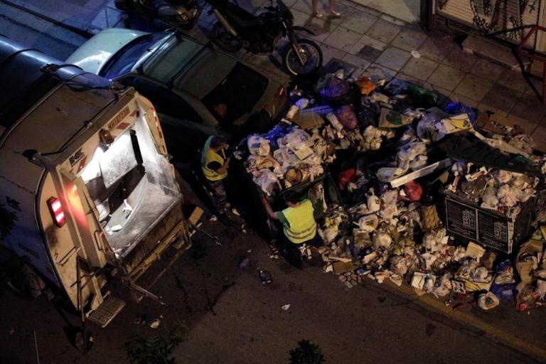 Θαμμένοι στα σκουπίδια μας