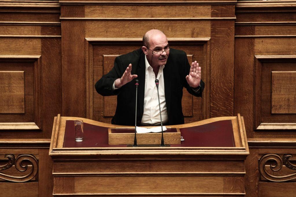 Βουλευτής του ΣΥΡΙΖΑ κατά της γραμμής για τα ομόφυλα ζευγάρια
