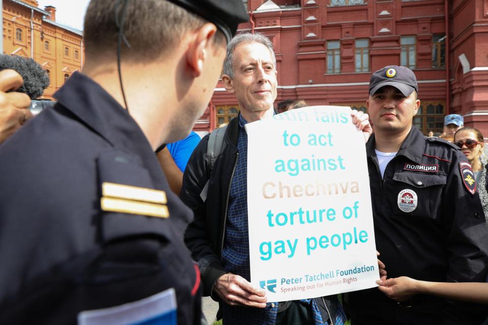 Ρωσία: Σύλληψη ακτιβιστή που διαδήλωνε υπέρ των ομοφυλόφιλων
