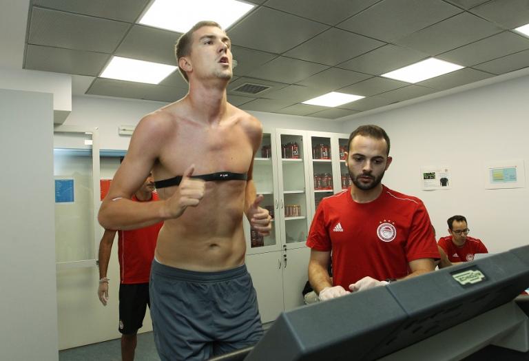 Ένγκελς: Όταν πιστεύεις ότι τα τεστ τελείωσαν αλλά…