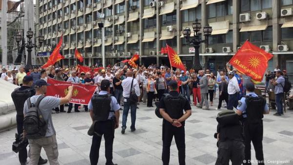 Ο αντίκτυπος της συμφωνίας στα Σκόπια