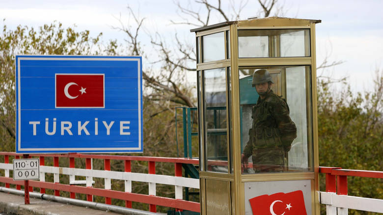 Τουρκικό ΥΠΕΞ: Το λίκνο της Δημοκρατίας έγινε καταφύγιο πραξικοπηματιών