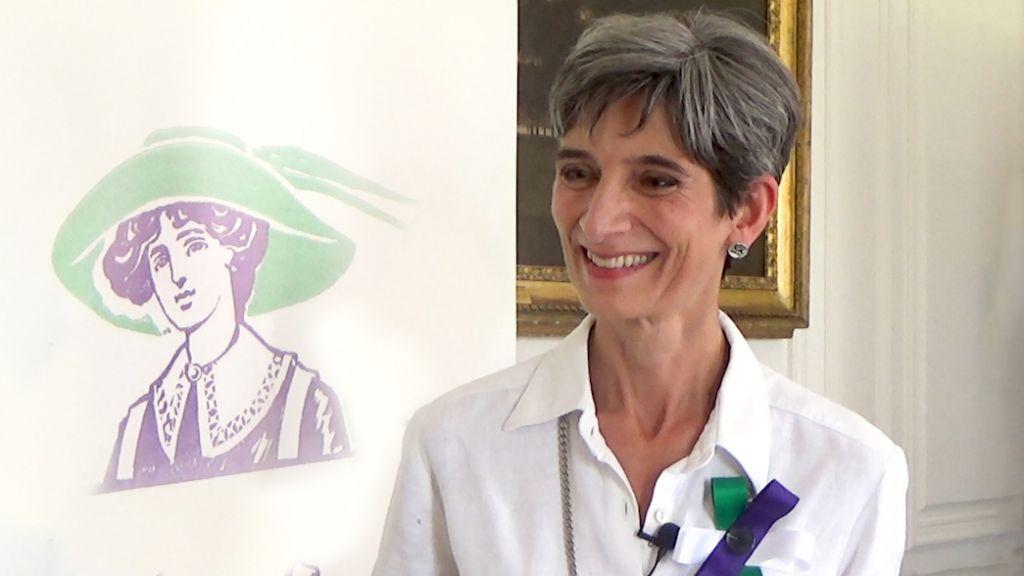 Η πρέσβης της Βρετανίας στην Ελλάδα μιλάει για τις σουφραζέτες