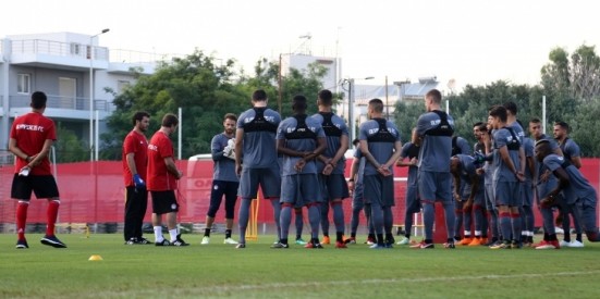 Η αποστολή του Ολυμπιακού για την προετοιμασία στο Ζέεφελντ