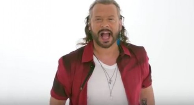 Κάτω το ελληνικό τραγούδι