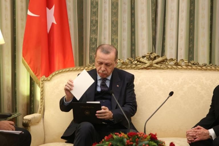 Γερμανική αποκάλυψη: Το «δόγμα» Ερντογάν για τις γκρίζες ζώνες στο Αιγαίο