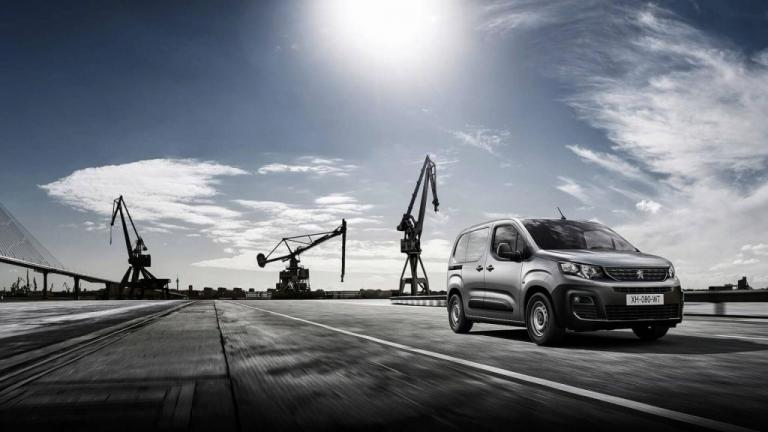 H PSA αποκαλύπτει την νέα επαγγελματική της τριπλέτα