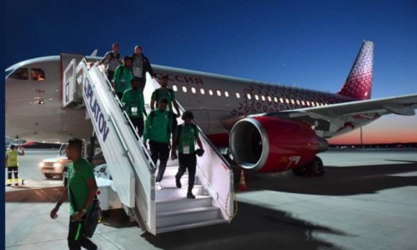 Πήρε φωτιά ο κινητήρας στο αεροπλάνο της Σαουδικής Αραβίας [Βίντεο]