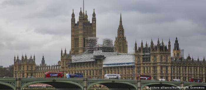 Ασκήσεις αισιοδοξίας από Τσίπρα στο Λονδίνο