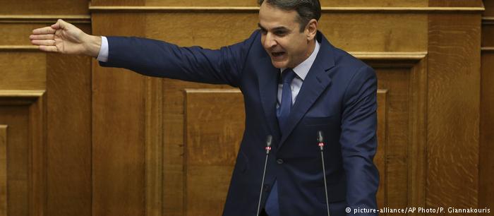 «Σε στιλ Βίκτoρ Όρμπαν ο Κυριάκος Μητσοτάκης»