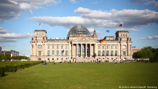 «Αναίμακτη» λύση για την Ελλάδα θέλουν Μέρκελ-Σολτς