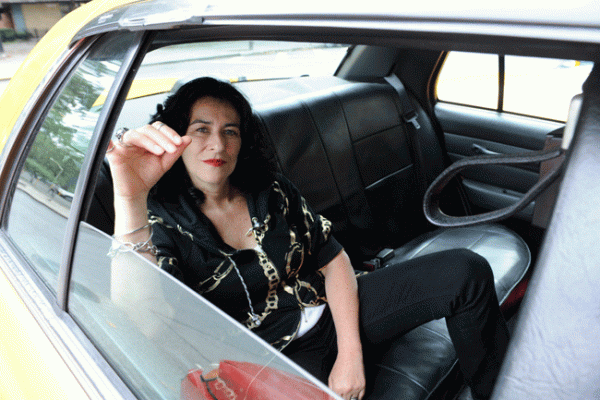 Η Τζάνετ Μπέκμαν φωτογράφισε πρώτη την πανκ κουλτούρα της Αγγλίας