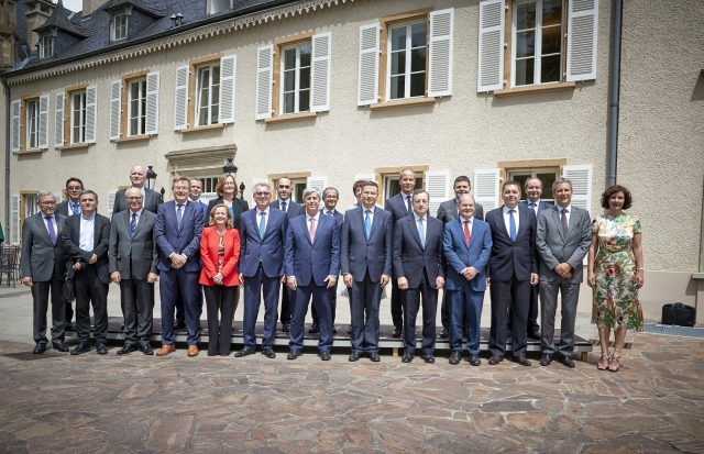 Eurogroup: Ενισχύουν την ελπίδα για συνολική λύση Σολτς, Λεμερ, Μοσκοβισί, Σεντένο