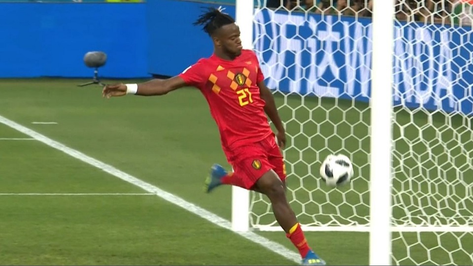 Η... άτυχη στιγμή του Μπατσουαγί μετά το γκολ το Βελγίου