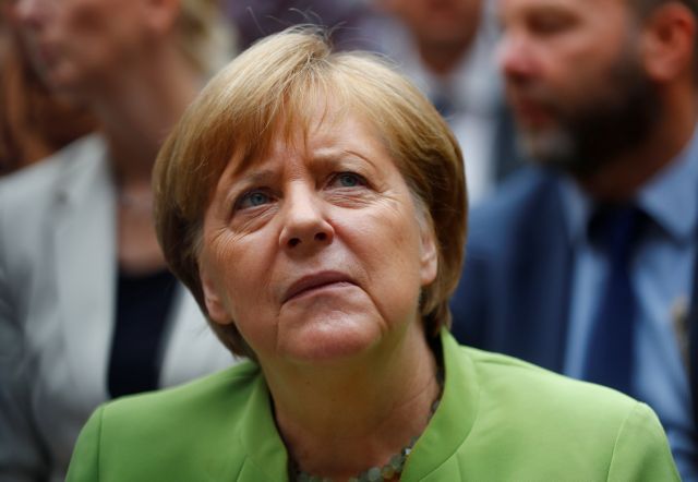 Δύο στους πέντε Γερμανούς επιθυμούν την παραίτηση της Μέρκελ