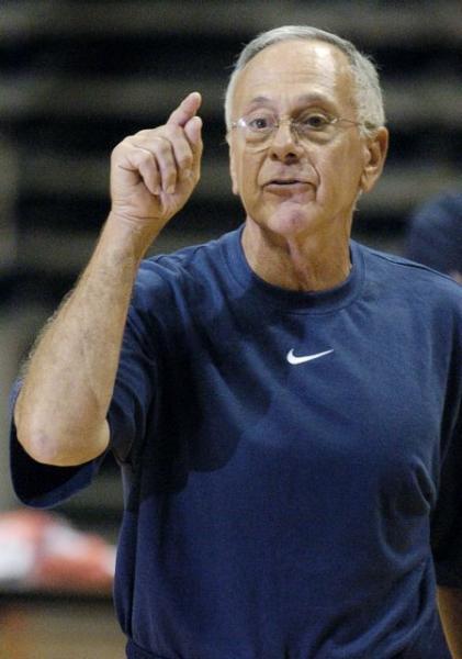 Ο θρυλικός προπονητής Λάρι Μπράουν στον πάγκο της Τορίνο