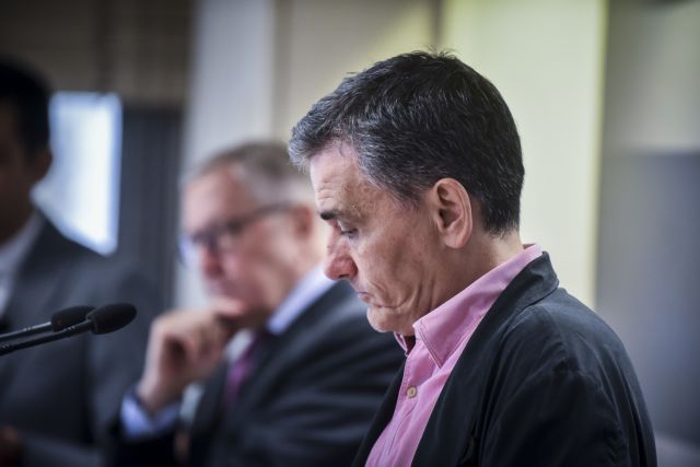 ESM: Εφαρμόστε τις περικοπές σε συντάξεις και αφορολόγητο