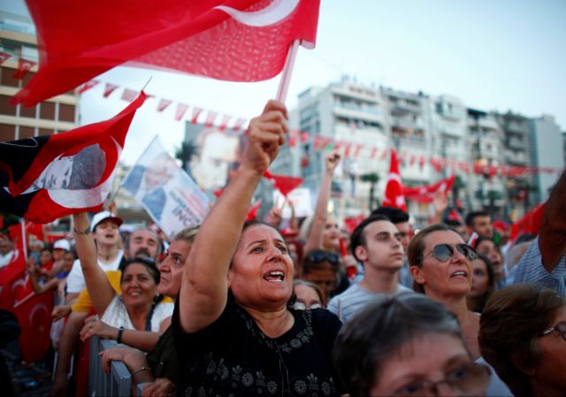 Τουρκία: Δεκάδες χιλιάδες άνθρωποι στην προεκλογική συγκέντρωση του Ιντζέ