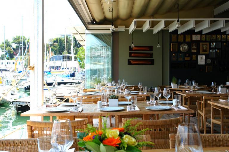 «Σφραγίζουν» το εστιατόριο «Βαρούλκο» – Τι απαντά η επιχείρηση