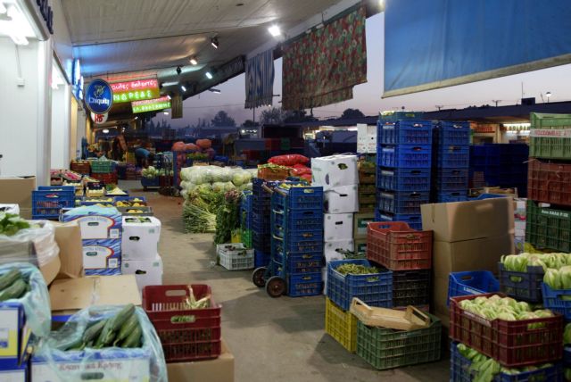 Κατασχέθηκαν 3,9 τόνοι φρούτων αγνώστου προελεύσεως