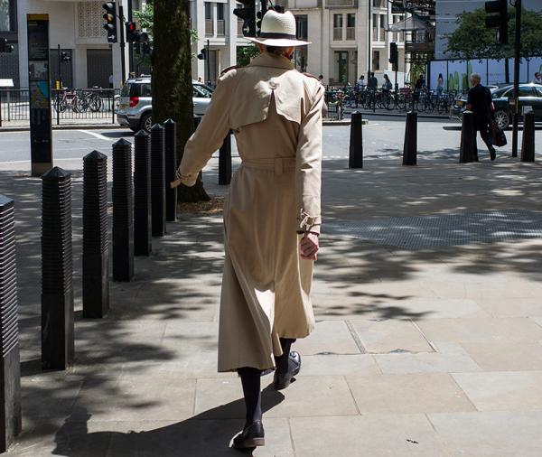Στιλάτοι άνδρες στην Εβδομάδα Μόδας του Λονδίνου