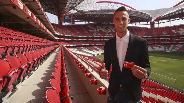 Βλαχοδήμος για Ουζουνίδη: Η καλύτερη επιλογή για την ΑΕΚ