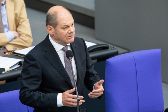 Σολτς: Η Ελλάδα έχει την ευκαιρία να σταθεί και πάλι στα πόδια της