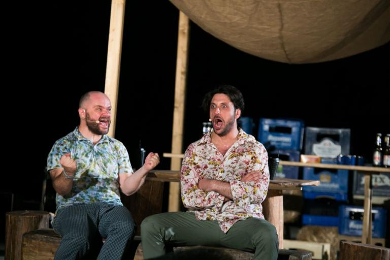 «Πέτρες στις τσέπες του» για δύο ακόμα παραστάσεις στην Αττική