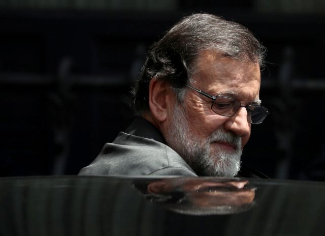 Ισπανία: Ο Ραχόι παραιτείται από την ηγεσία του Λαϊκού Κόμματος