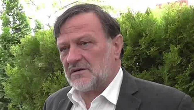 Βουλευτής του ΣΥΡΙΖΑ χορεύει τη «Μακεδονία του Αιγαίου»