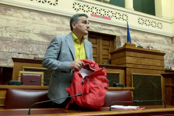 Government setting aside one billion euros for campaign-style handouts