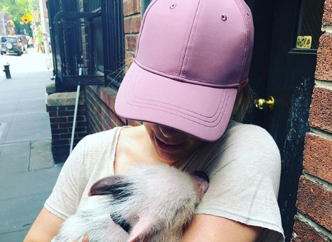 Διάσημη ηθοποιός ανακοίνωσε ότι περιμένει κοριτσάκι