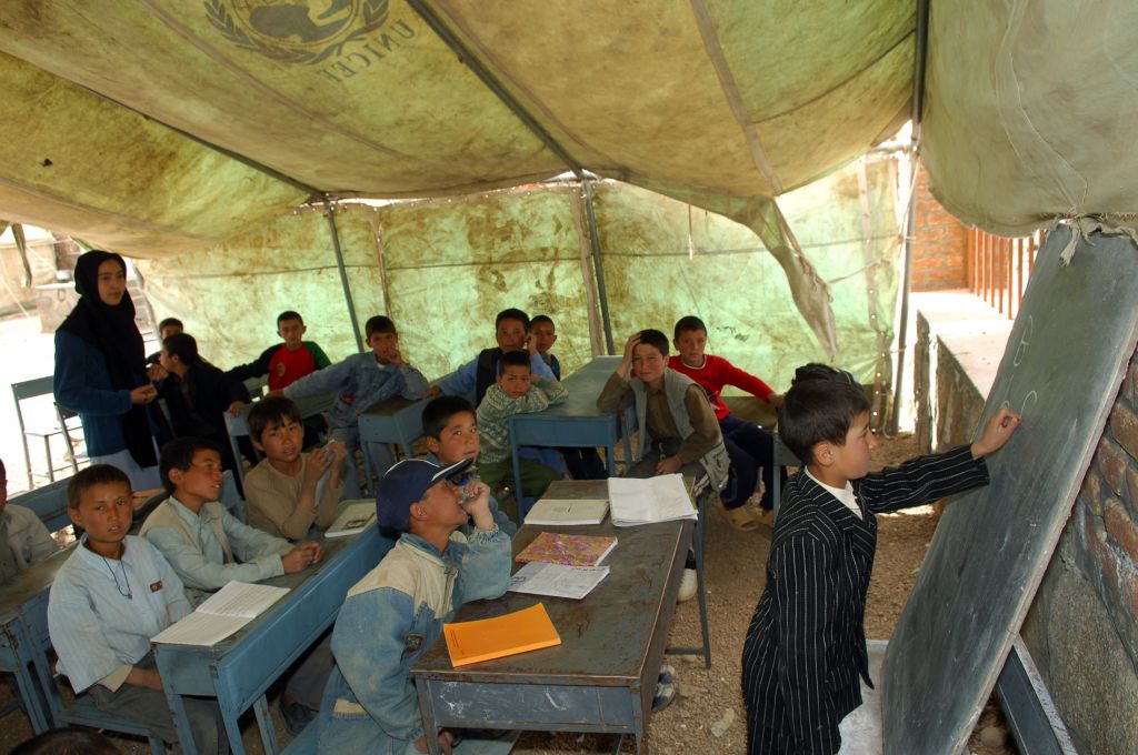 Αφγανιστάν: Τα μισά σχεδόν παιδιά δεν πηγαίνουν σχολείο