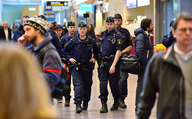 «Κλείνουν» και τα σουηδικά σύνορα για τους πρόσφυγες