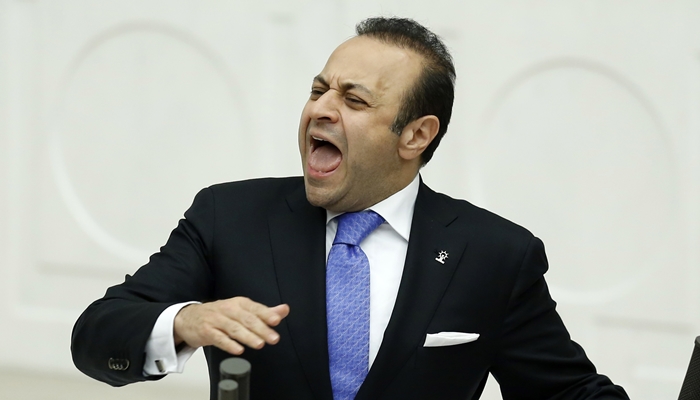 Μπαγίς: Η Ελλάδα να πιάσει από τα αυτιά τους «8» και να τους στείλει στην Τουρκία