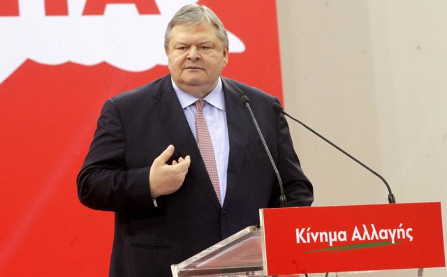 Βενιζέλος για αναθεώρηση Συντάγματος: Όχι στα δημαγωγικά τεχνάσματα