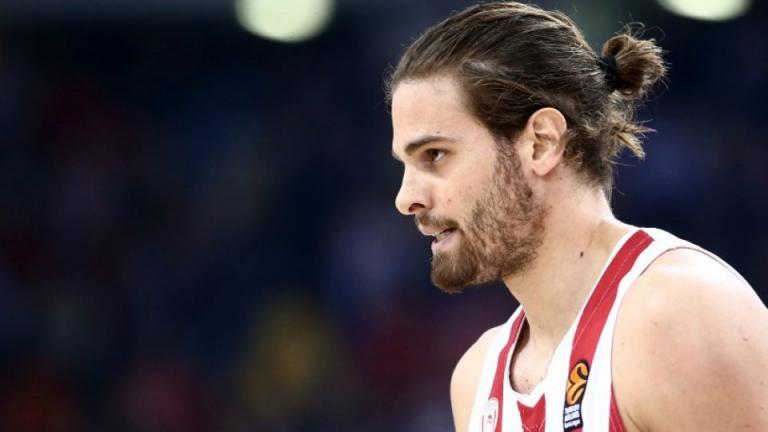 Περνά την πόρτα του χειρουργείου ο Μπόγρης