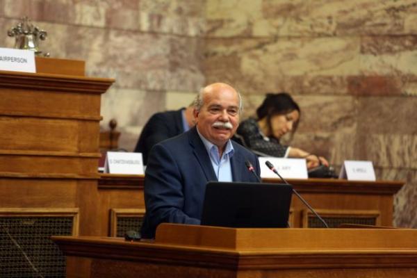 Παραίτηση Δ.Καμμένου από τη θέση του αντιπροέδρου της Βουλής ζητά ο Βούτσης