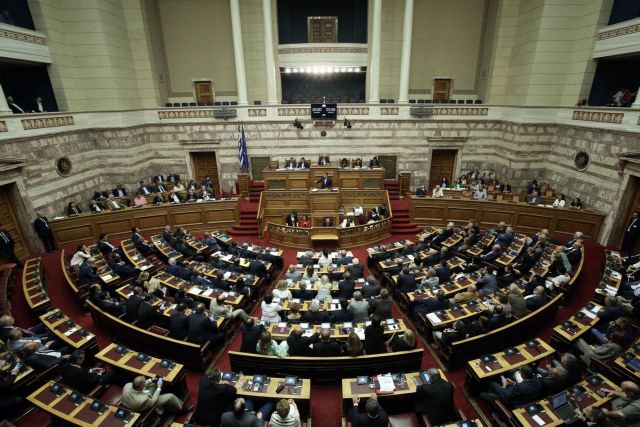 Καταψηφίστηκε η πρόταση δυσπιστίας εναντίον της κυβέρνησης για την ΠΓΔΜ