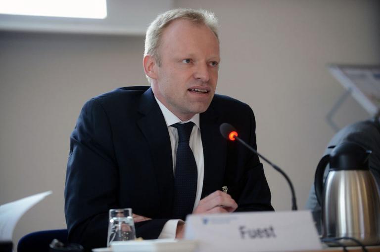 Κλέμενς Φουέστ: Νάρκη στην ελληνική «έξοδο» το ιταλικό ρίσκο