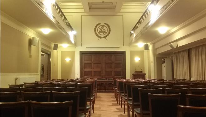 Ενάντια σε τριχοτόμηση Πρωτοδικείου και οι δικηγορικές εταιρείες