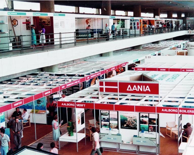 Posidonia of ’76: The international establishment of the exhibition and its transfer to Piraeus