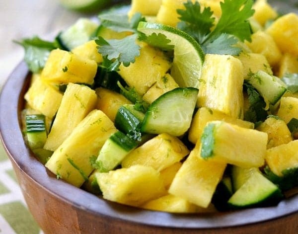 Σαλάτα με ανανά και αγγούρι