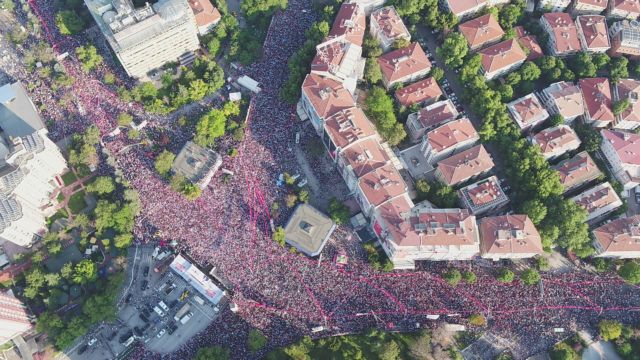 Μεγαλειώδης συγκέντρωση Ιντζέ στην Αγκυρα