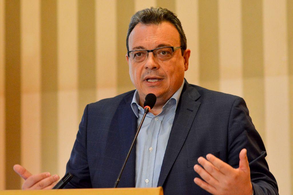 Φάμελλος: Να μας πει η κυβέρνηση γιατί δεν διαπραγματεύεται με τους θεσμούς