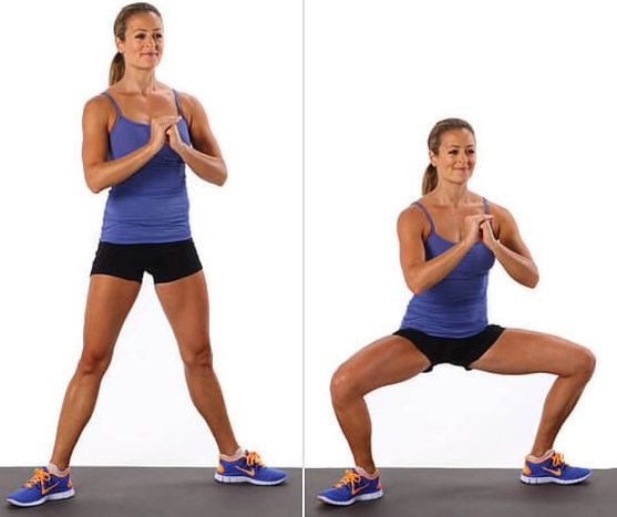 Γυμνάστε το εσωτερικό των μηρών σας με τα καθίσματα σούμο