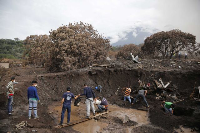 Ολοκληρώθηκαν οι έρευνες για επιζώντες στη Γουατεμάλα