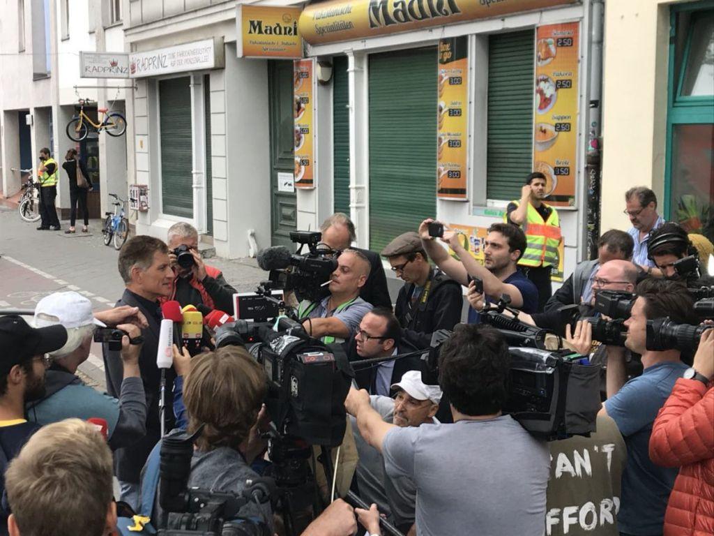 Γερμανία: H ύπαρξη δύο υπόπτων εντός του σχολείου προκάλεσε τον συναγερμό