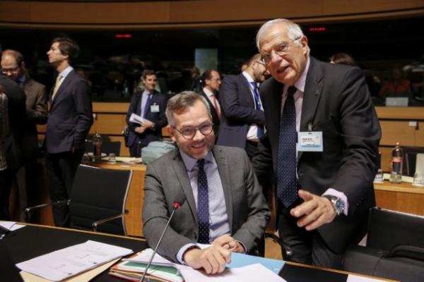 Παρέμβαση Βερολίνου για το «πάγωμα» ενταξιακών διαπραγματεύσεων ΠΓΔΜ-Αλβανίας